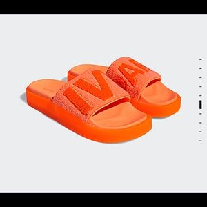 BNWT IVY PARK Screaming Orange Slides